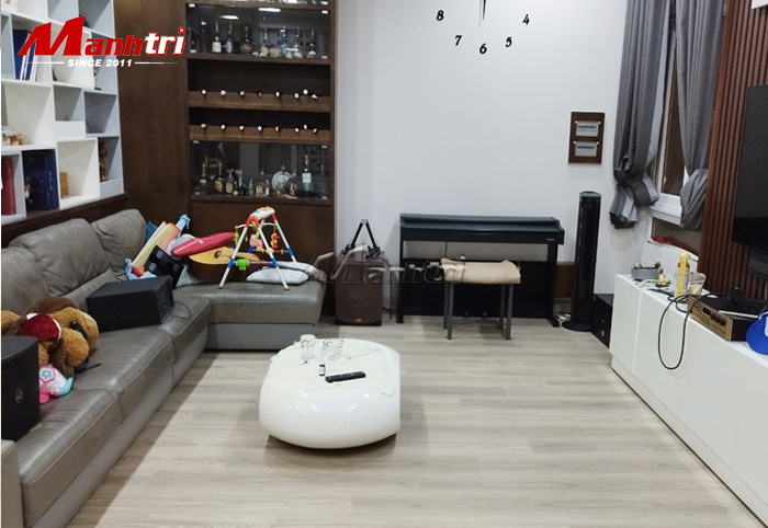 Mẫu tấm ốp tường PVC vân gỗ chống cháy sang trọng