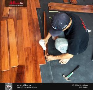thi công sàn gỗ tự nhiên căm xe Solid