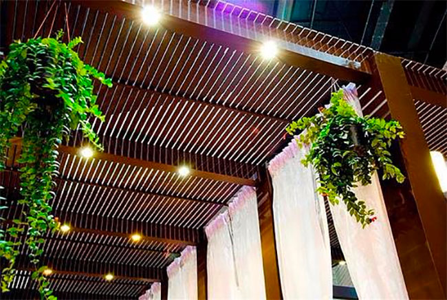 Lam che nắng được thiết bằng gỗ nhựa iWood