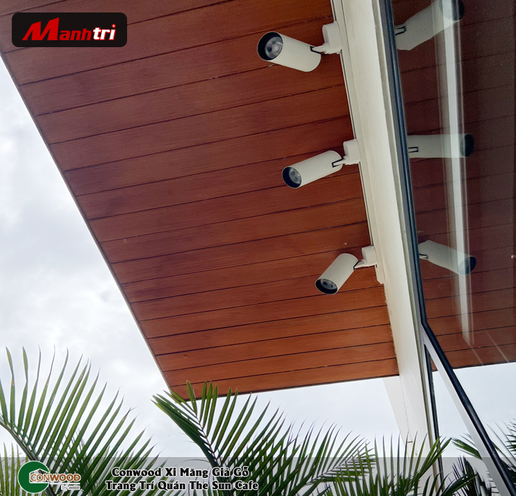 Tấm Conwood ốp trang trí quán The Sun Safe tại Phan Thiết
