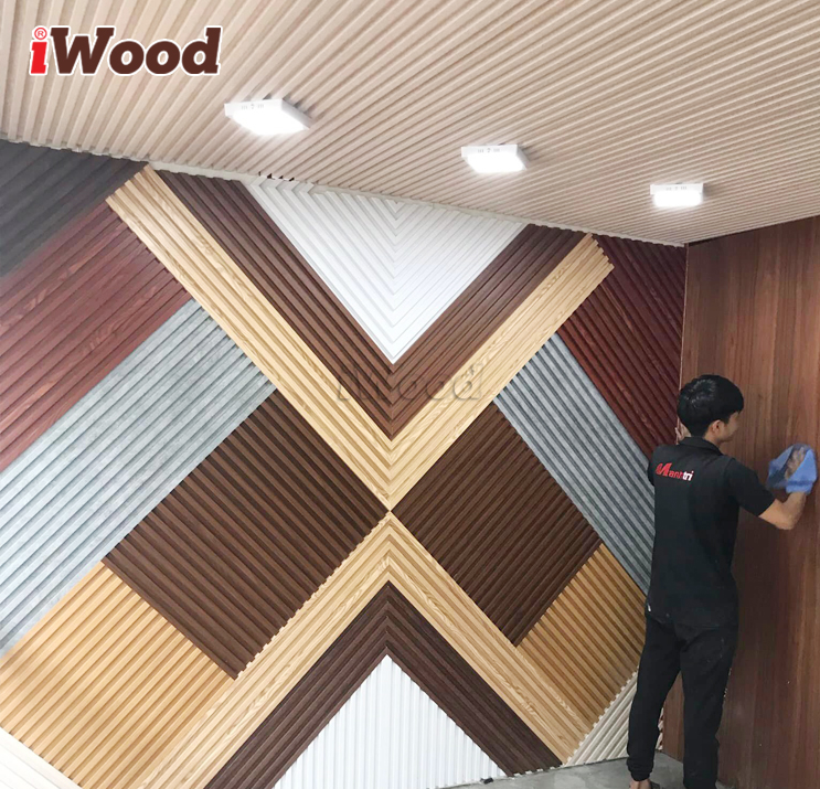 tấm ốp iWood trên khung xướng sắt