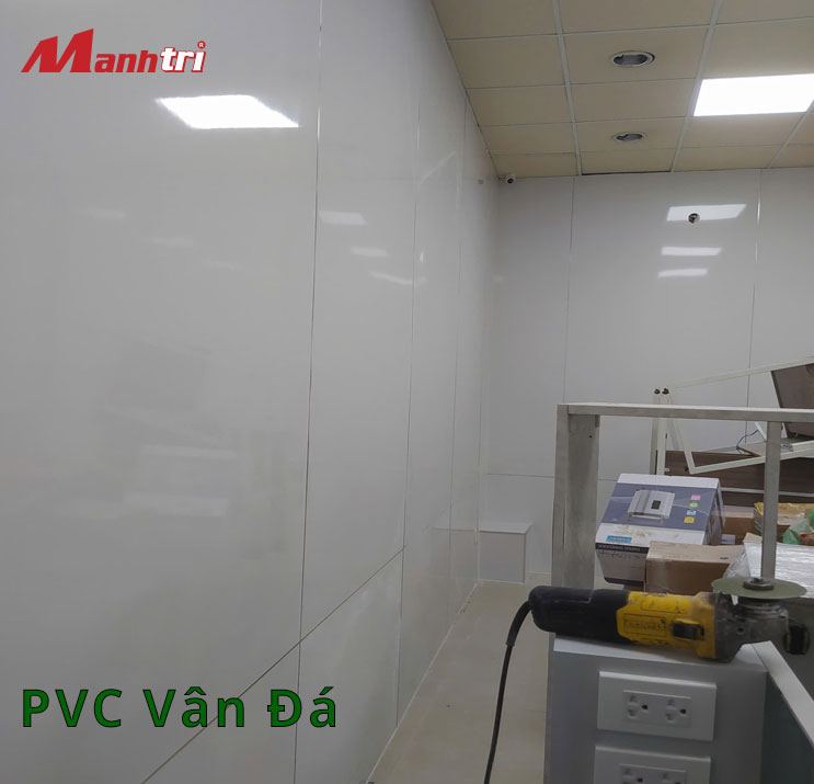 Ốp tường tấm PVC