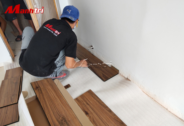 Lót sàn gỗ công nghiệp
