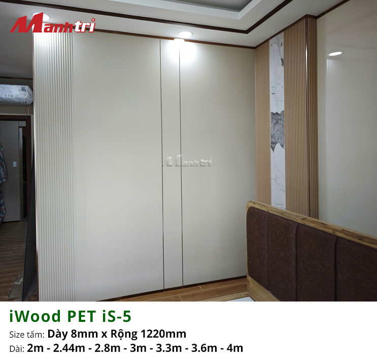 Mẫu tấm ốp than tre iWood PET cho nhà vệ sinh 2026